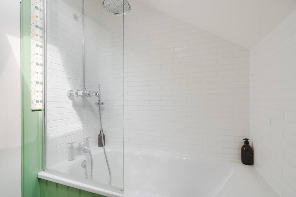 Adorable 2 Bedroom Guest House Hawkhurst Kültér fotó