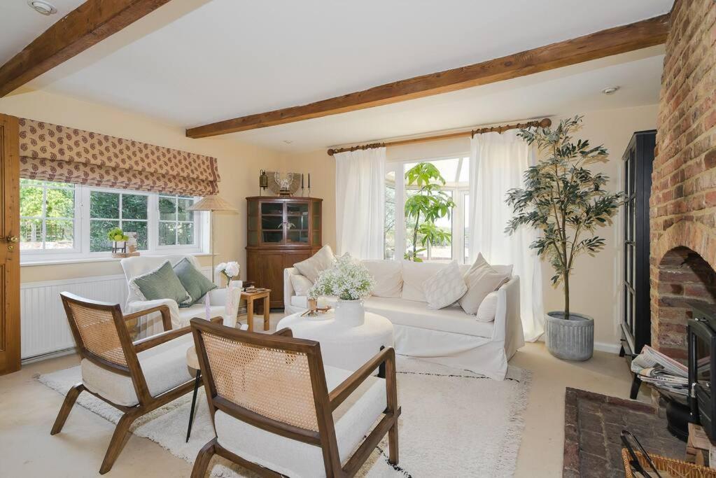 Adorable 2 Bedroom Guest House Hawkhurst Kültér fotó